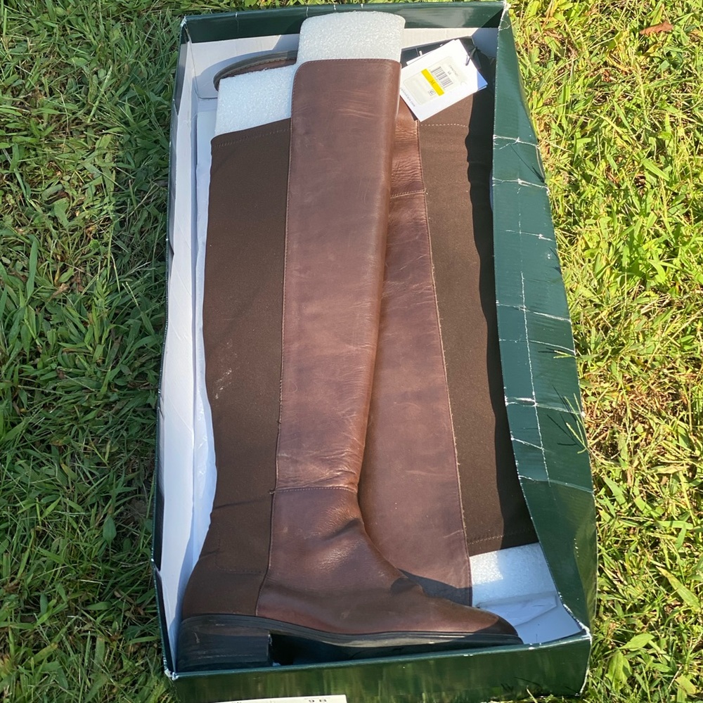 BROWN, KNEE-HIGH, LEATHER BOOTS